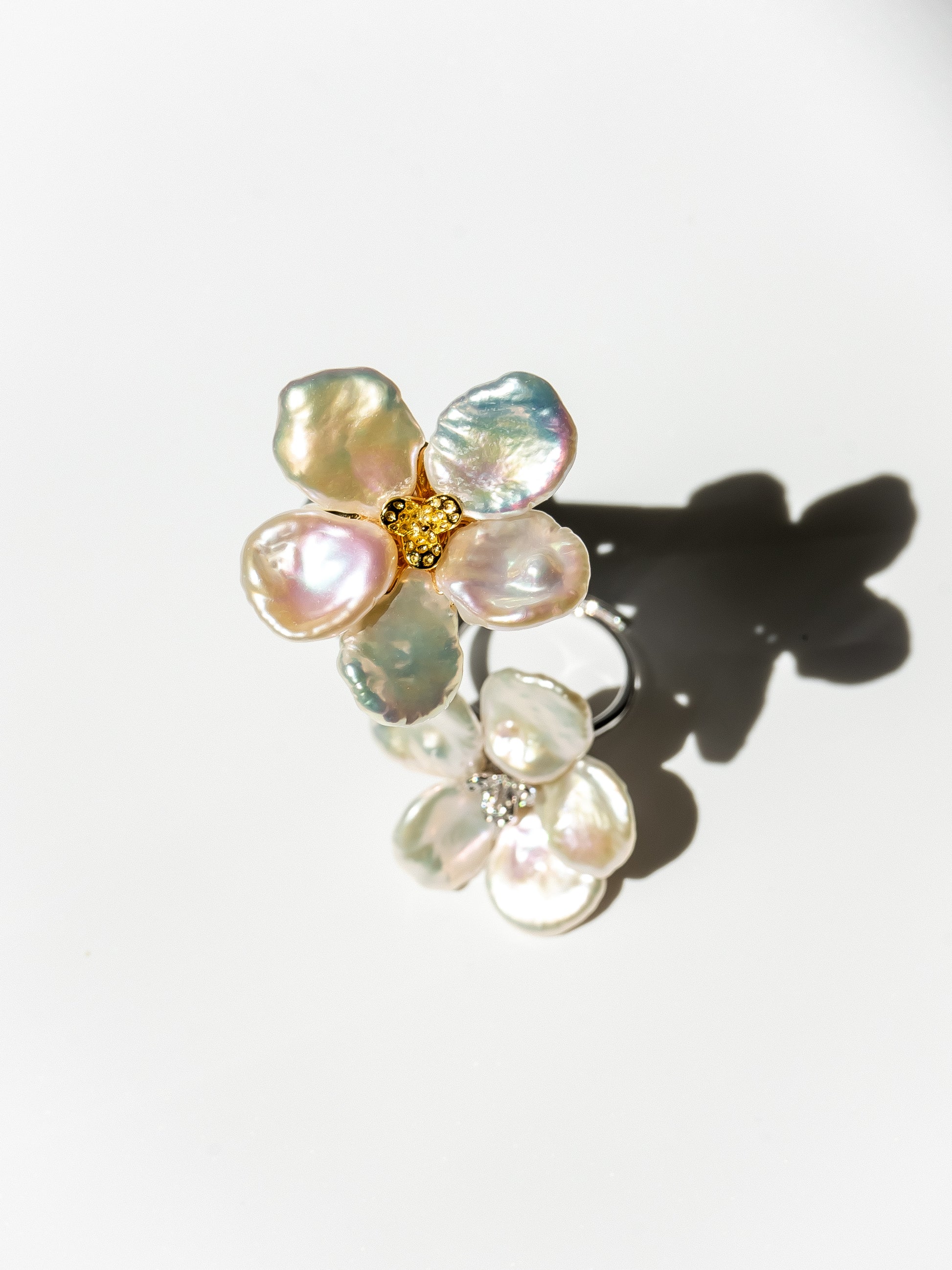 Handmade Flower Ring – Adjustable 925 Silver with Natural Keshi Pearl