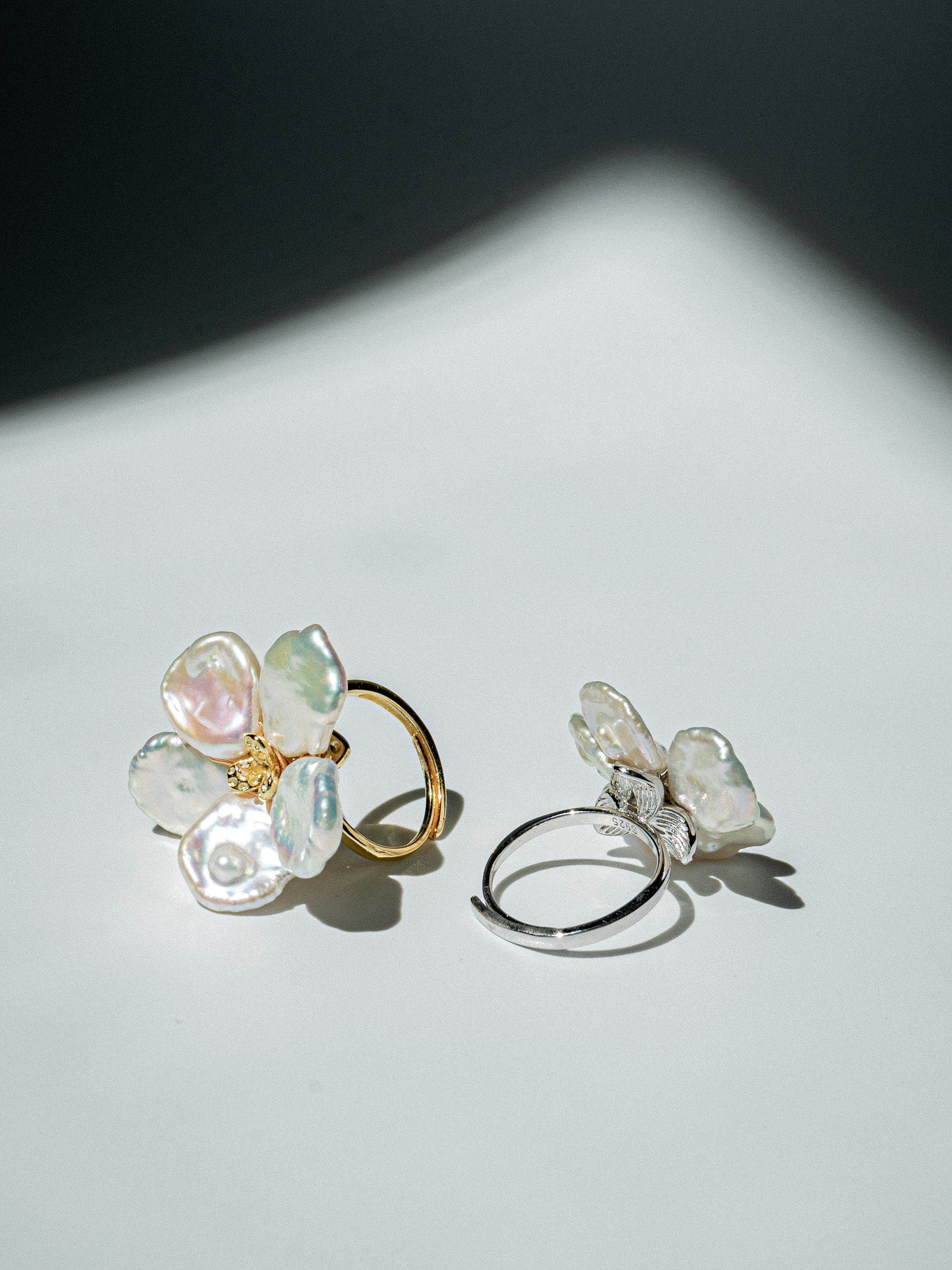 Handmade Flower Ring – Adjustable 925 Silver with Natural Keshi Pearl